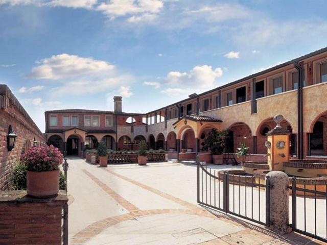 Hotel Il Chiostro Oppeano エクステリア 写真