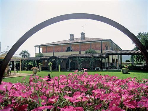 Hotel Il Chiostro Oppeano エクステリア 写真